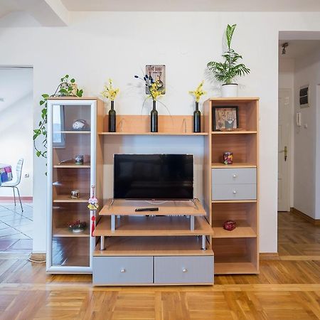 Penthouse In City Center Subotica Luaran gambar