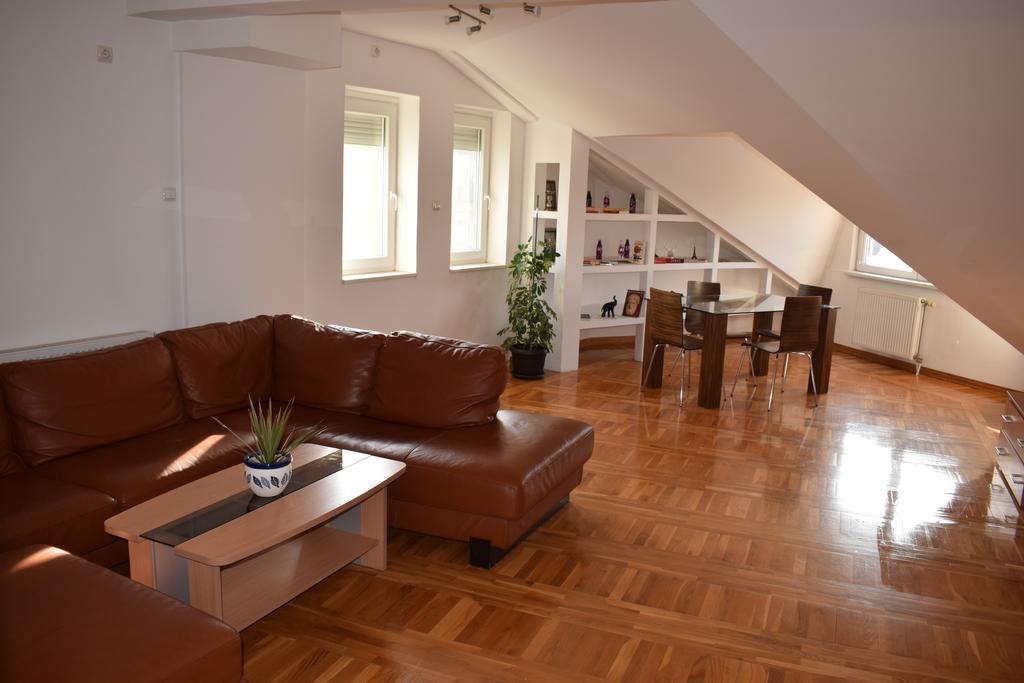 Penthouse In City Center Subotica Luaran gambar