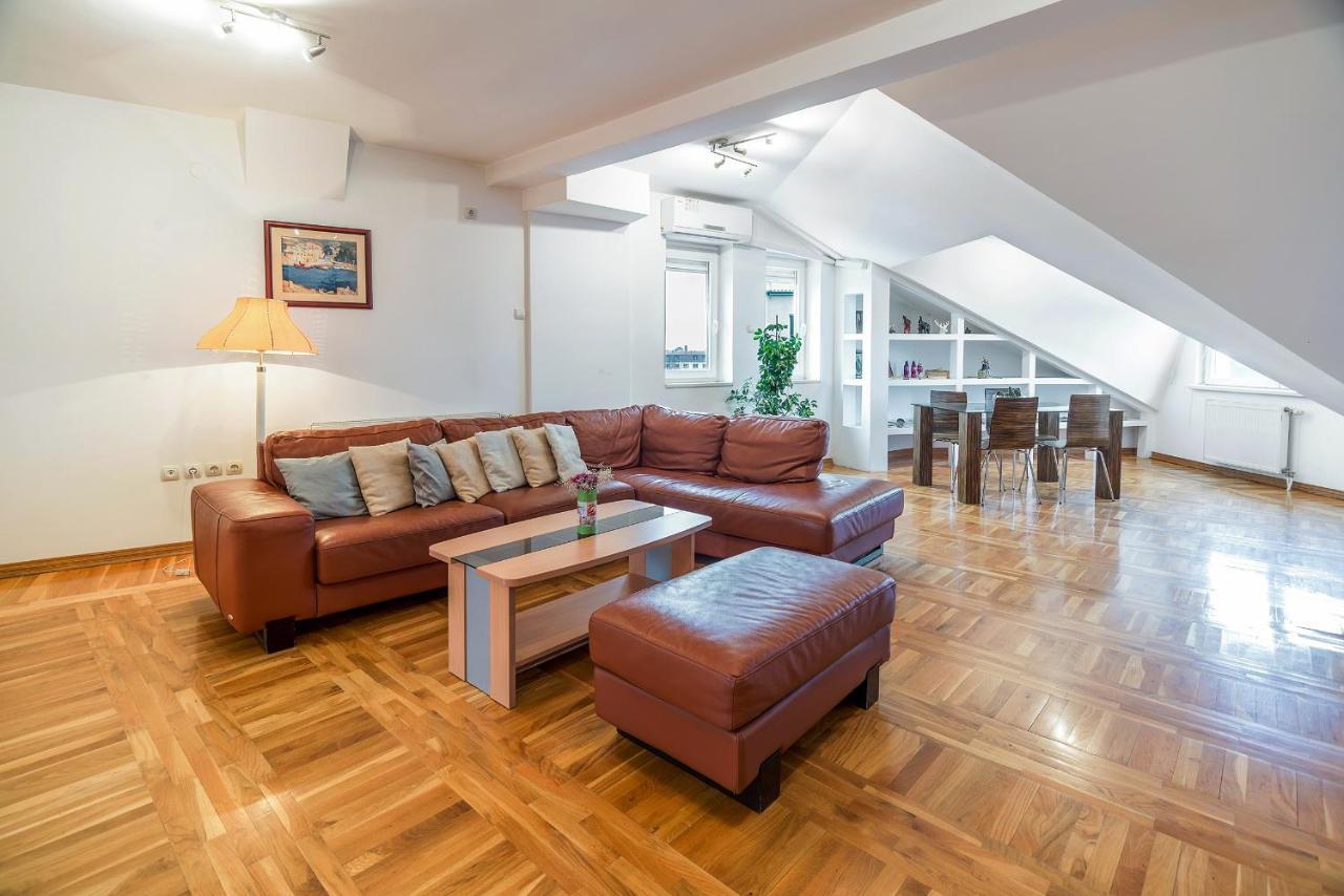 Penthouse In City Center Subotica Luaran gambar